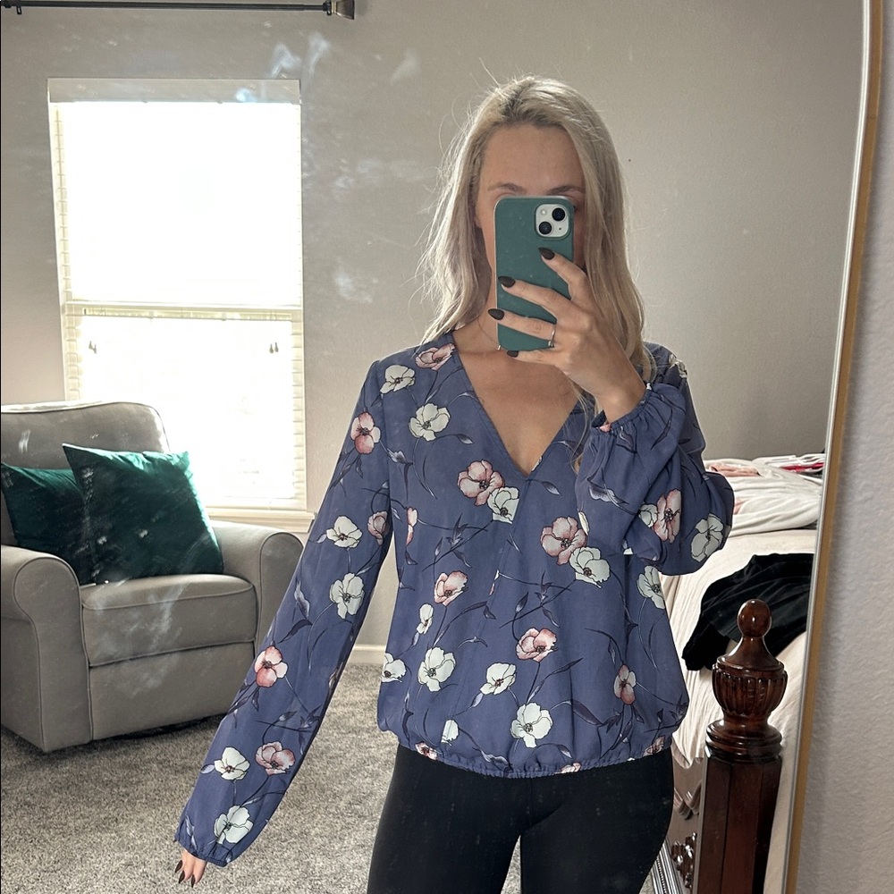 Floral V-Neck Women's Top - Purple and Pink